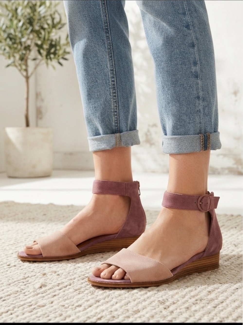 Vince Camuto Suede Color block Sandals size 9